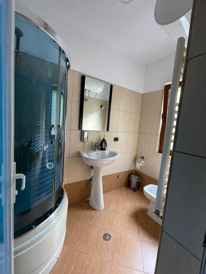 Hotel Bujtine-Restorant Rilindja Valbone Exteriér fotografie